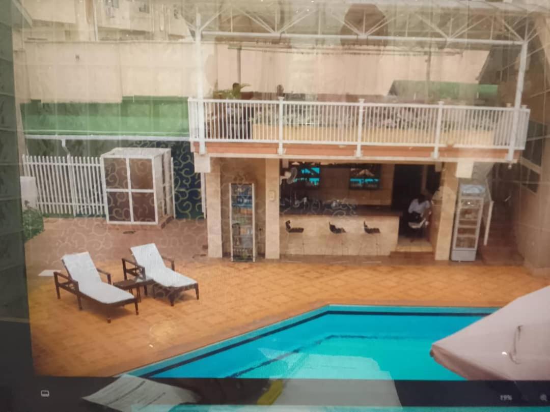 Diamond Lane Hotel Абуджа Экстерьер фото