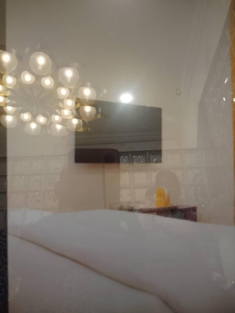Diamond Lane Hotel Абуджа Экстерьер фото