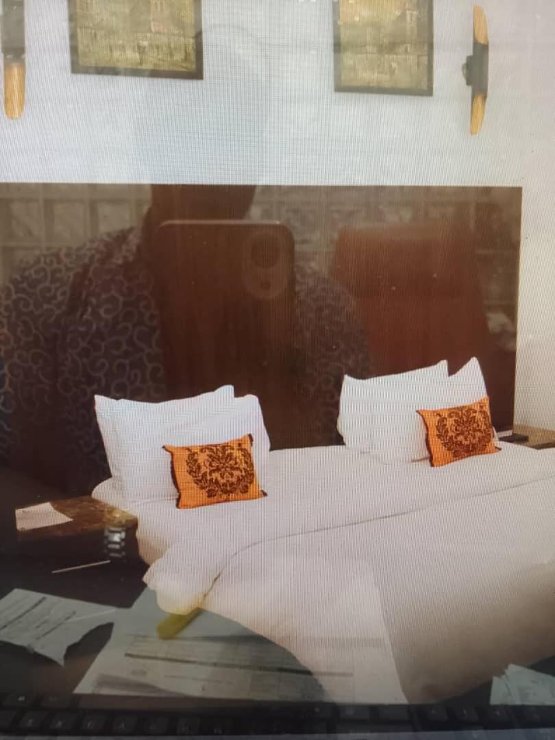 Diamond Lane Hotel Абуджа Экстерьер фото